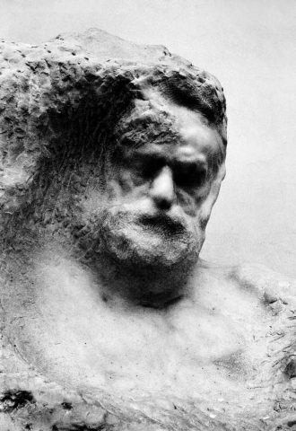 Busto di Victor Hugo. Scultura in marmo di Auguste Rodin (1894 ca.)
